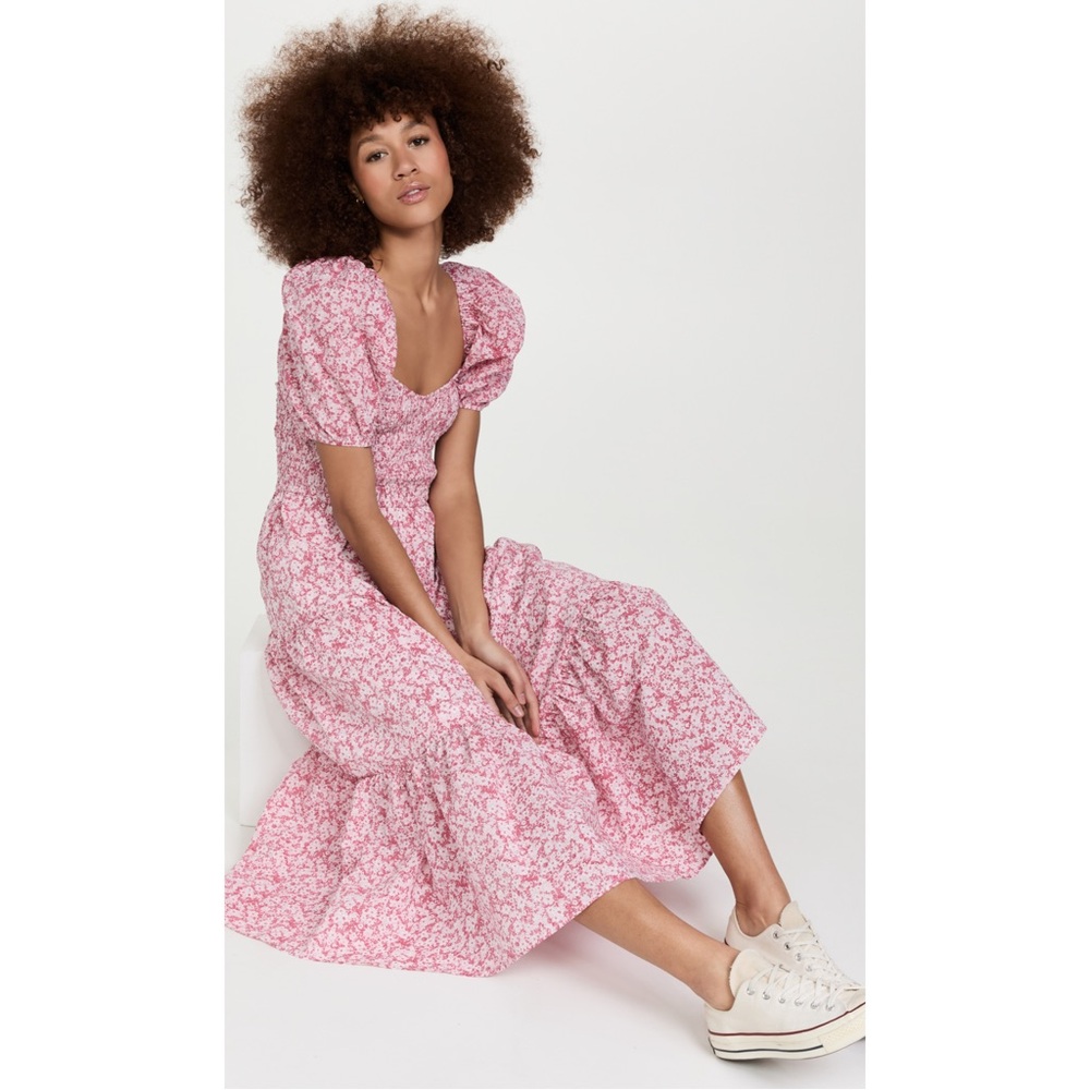MOON RIVER | Anthropologie Smocked Cotton Midi Dress in Pink Floral, Size Small